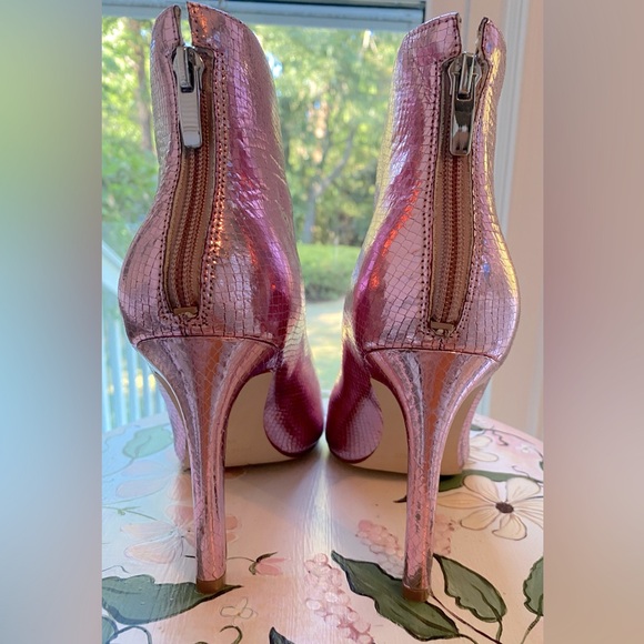 Nine West Danie metallic pink back zip booties size 8.5 - Picture 4 of 16